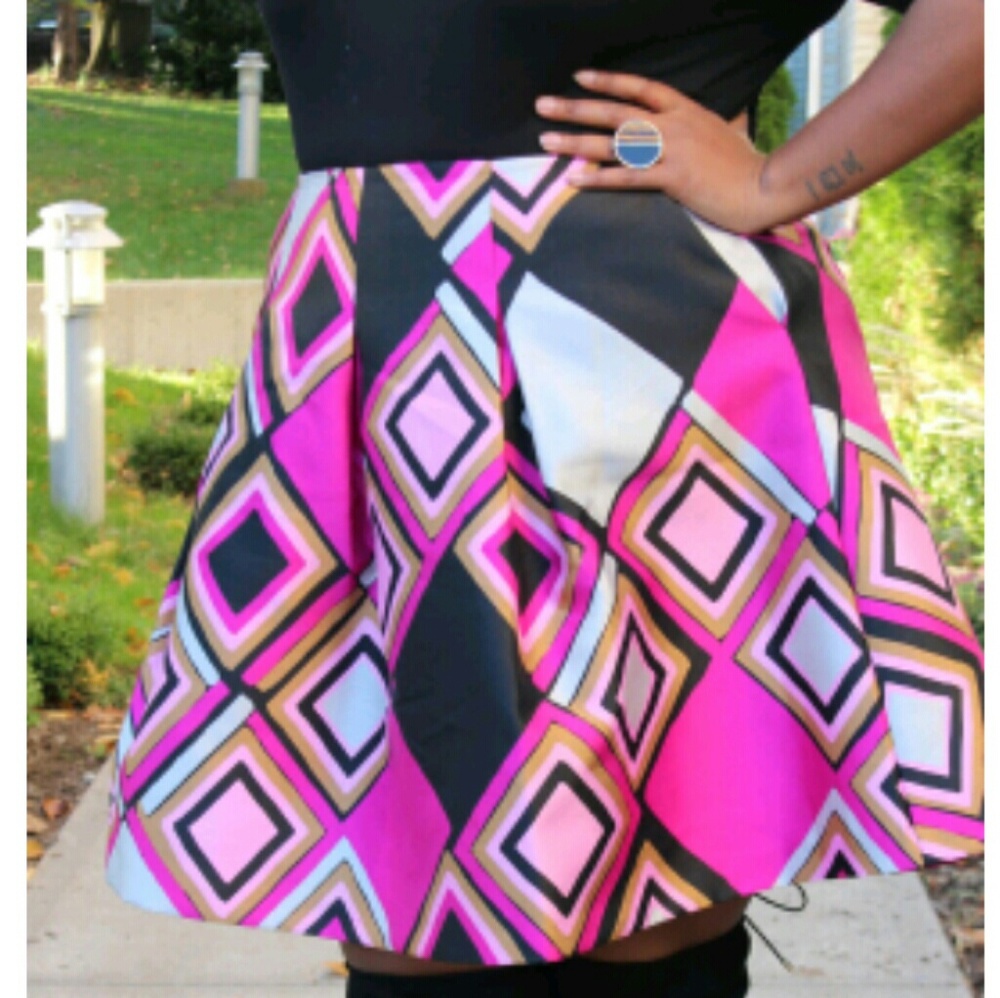 Pink diamond circle skirt - Picture 2 of 4